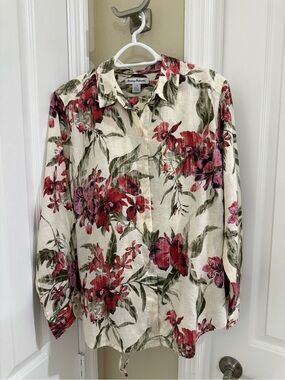 Tommy Bahama Cream Linen Floral Button-Up Shirt with Red & Green Print